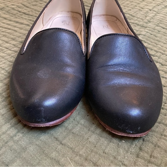 Nisolo Smoking Shoe | Comfortable, trendy yet classic loafers - Picture 2 of 4